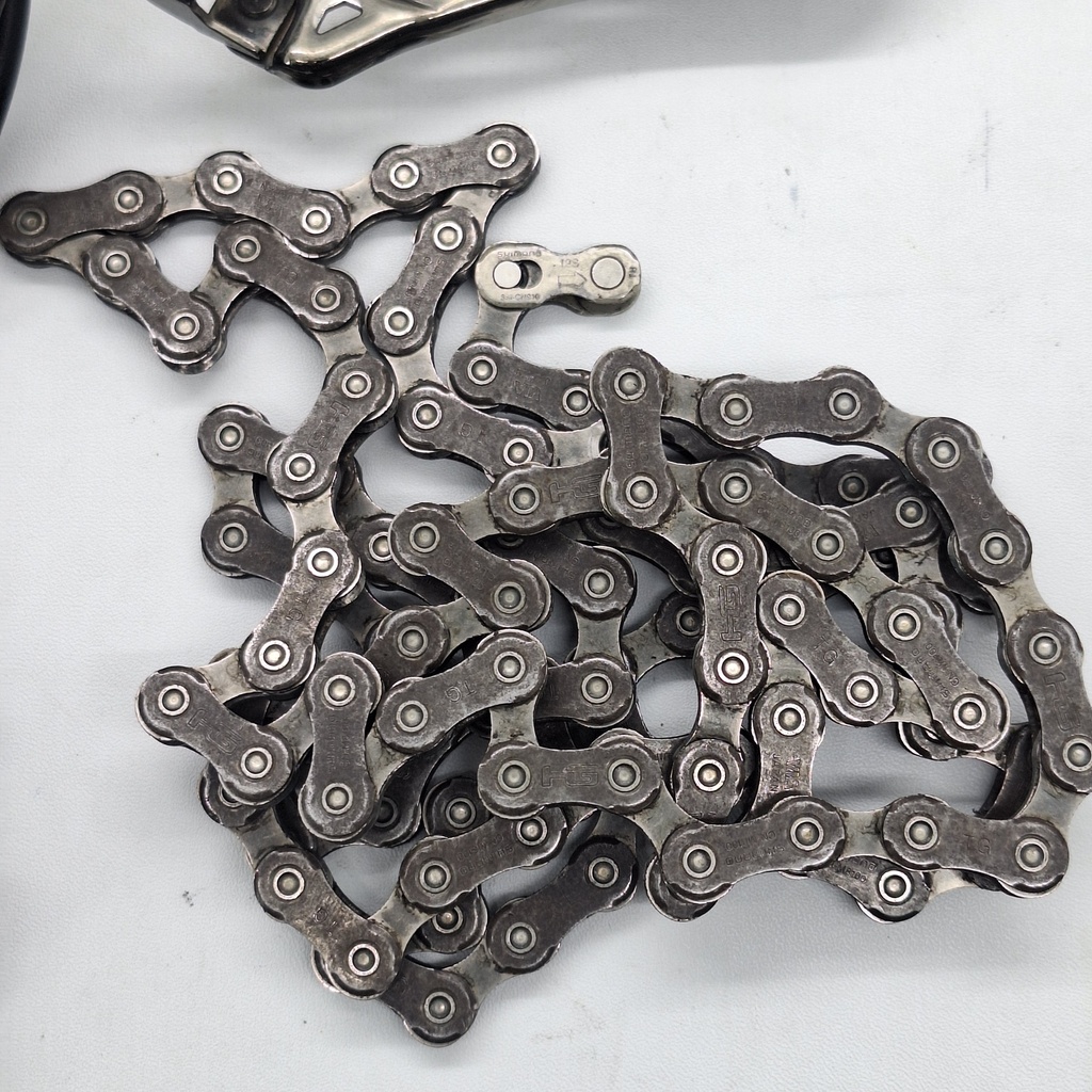 (Used) Kit Set SHIMANO Ultegra Di2 12 speed R-8170 (brifter,caliper,fd,rd,rotor,chain,Battery,Charger)