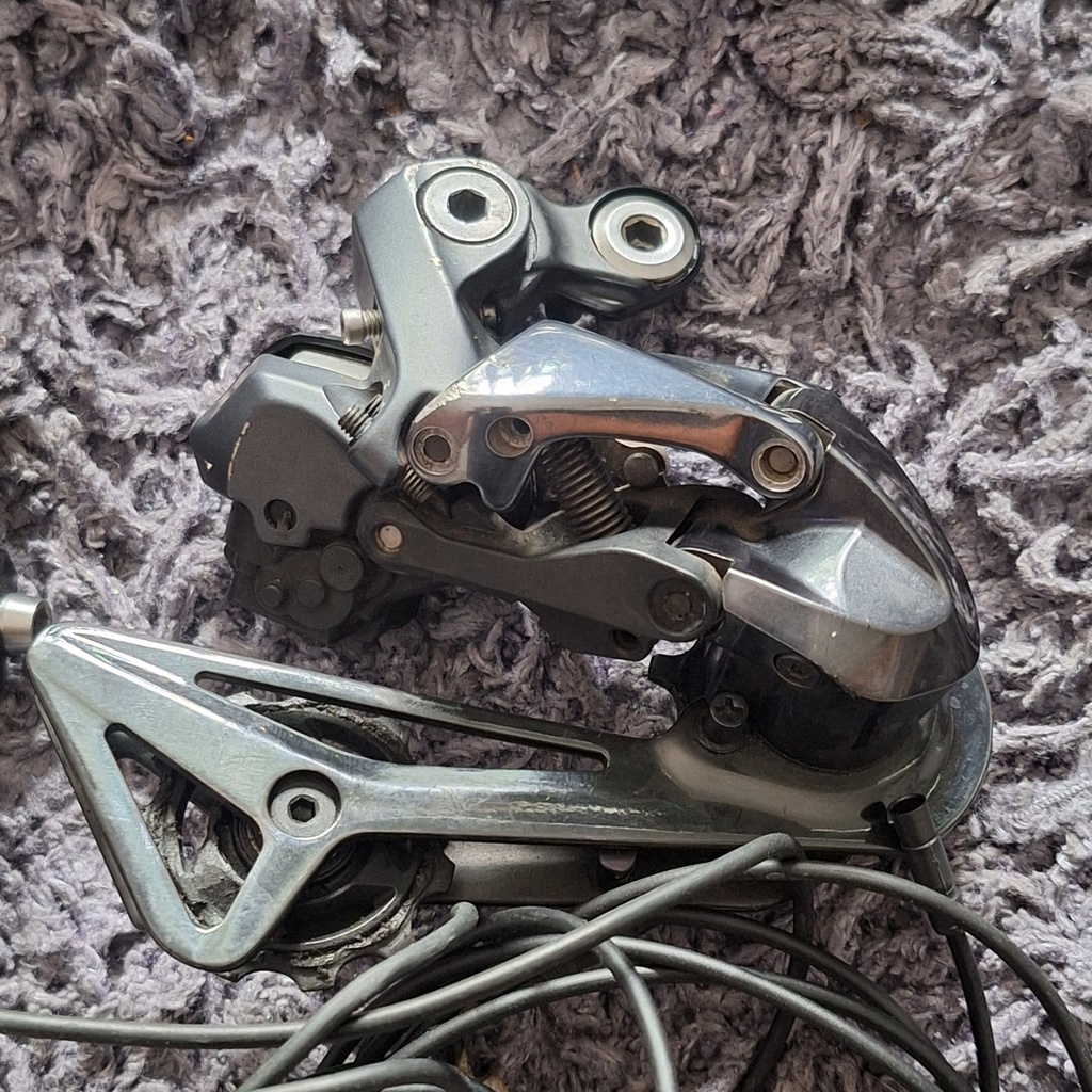 (Used) Kit Set SHIMANO Ultegra DI2 11 speed (brifter,caliper,fd,rd,chain,Rotor,Battery,Charger)