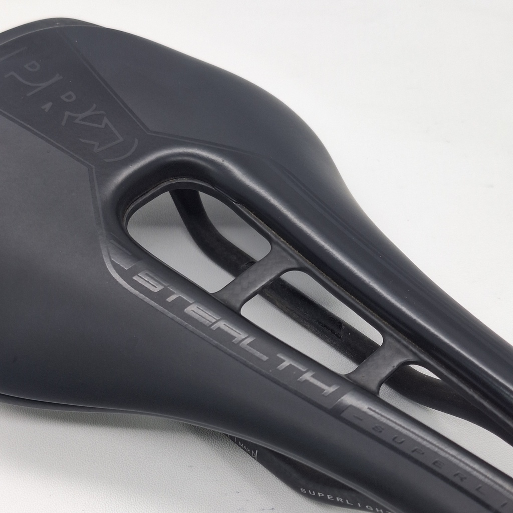(Used) Saddle PRO Stealth 142 Superlight