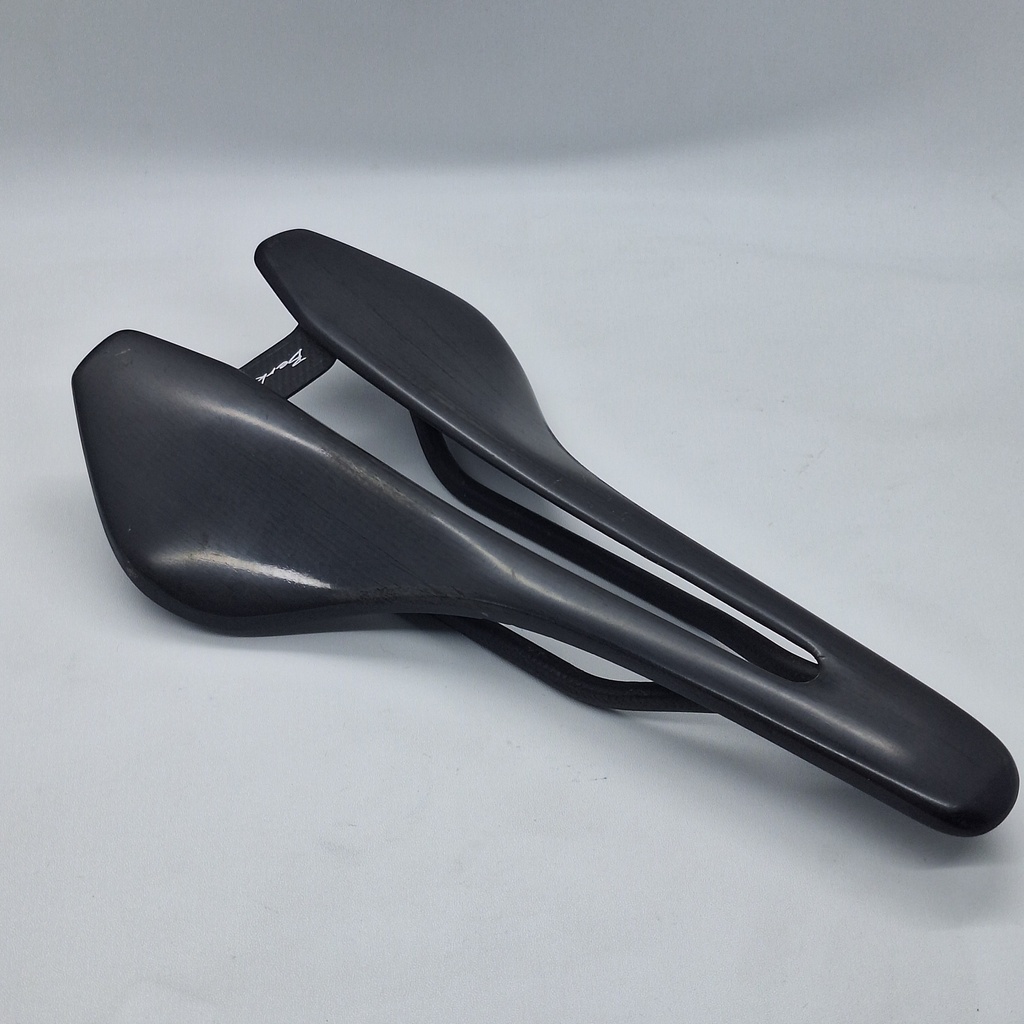 (Used) Saddle BERK Lupina Black Carbon 145