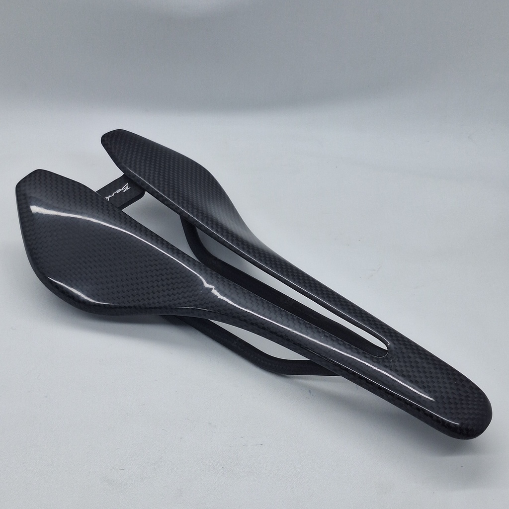 (Used) Saddle BERK Lupina Black Carbon 145