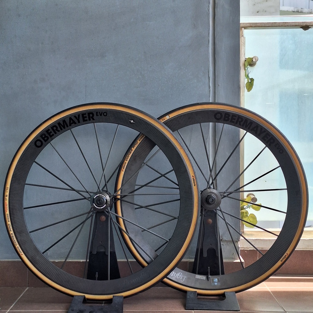 (Used) Wheelset LIGHTWEIGHT Obermayer Evo Schwarz Dt180 EXP