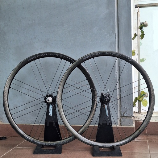 (Used) Wheelset CAMPAGNOLO Bora WTO 33 